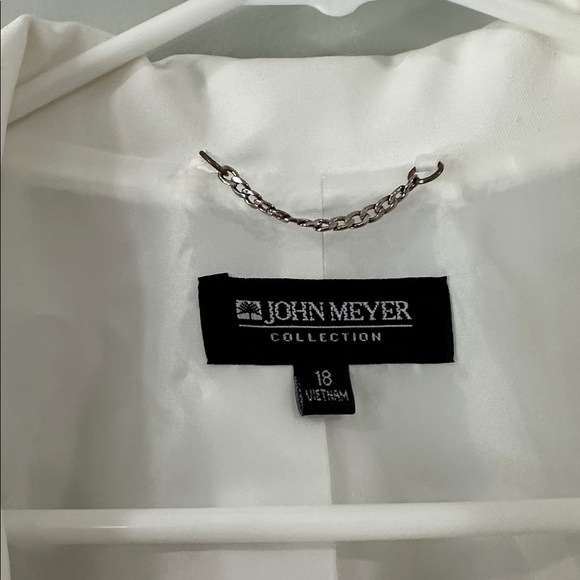 White Blazer by John Meyer Collection - Picture 2 of 15